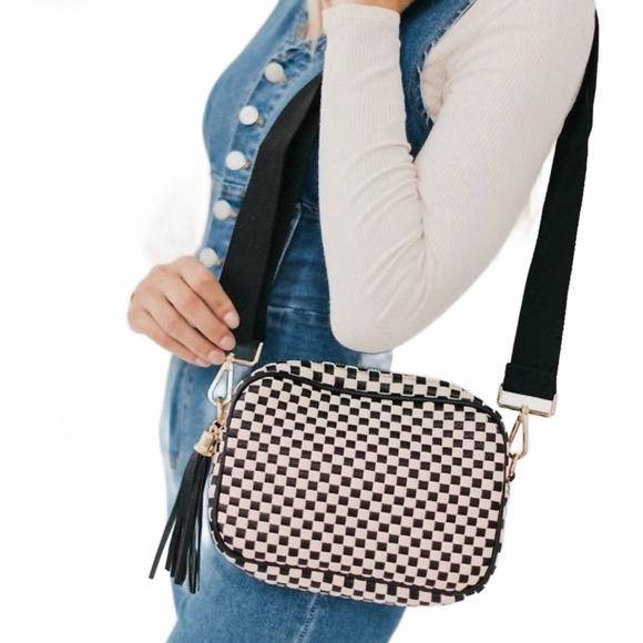 NEW PRETTY SIMPLE women's camera crossbody bag in black white - Picture 1 of 2